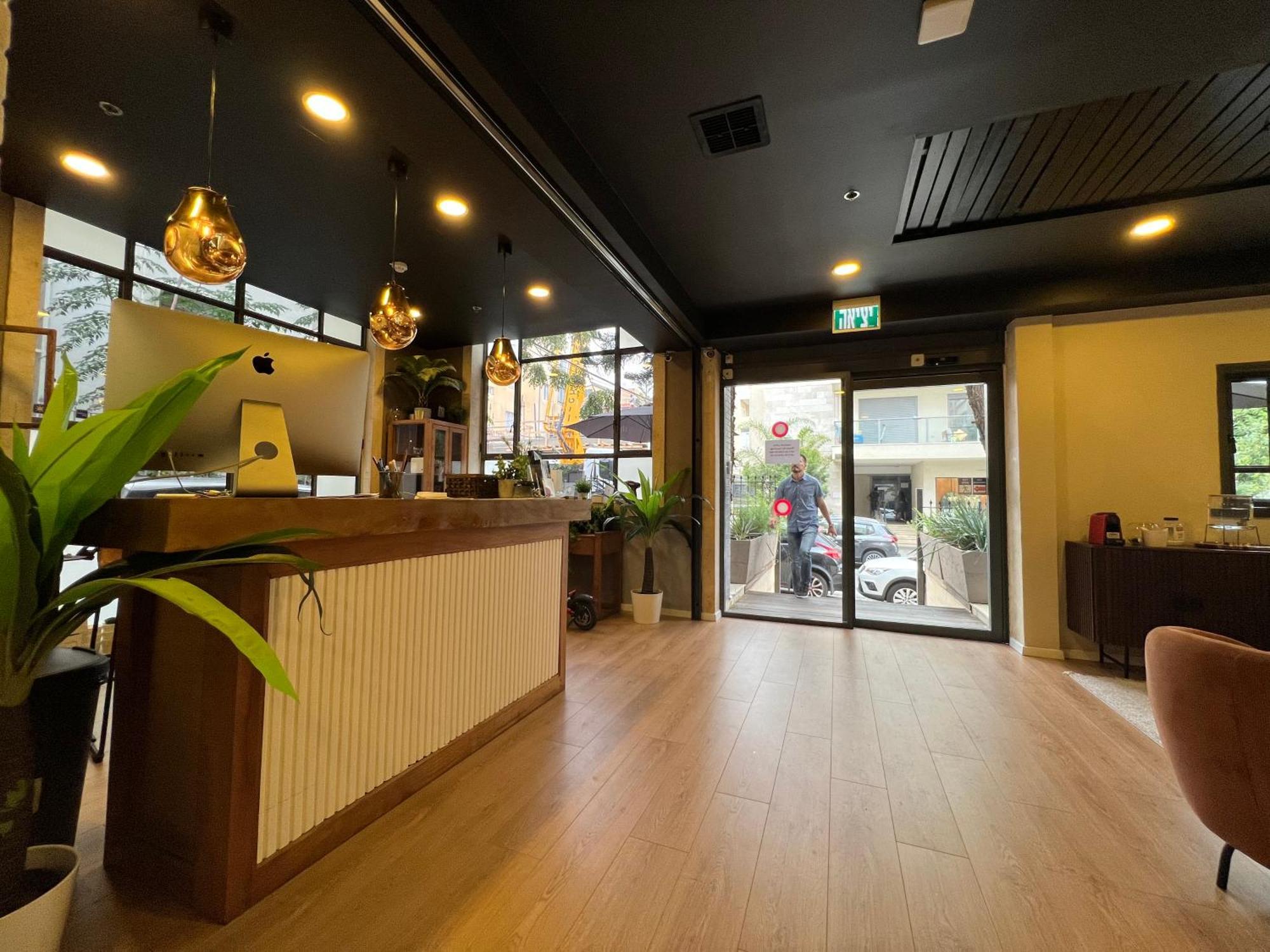 Beer Garden Hotel Tel Aviv Bagian luar foto