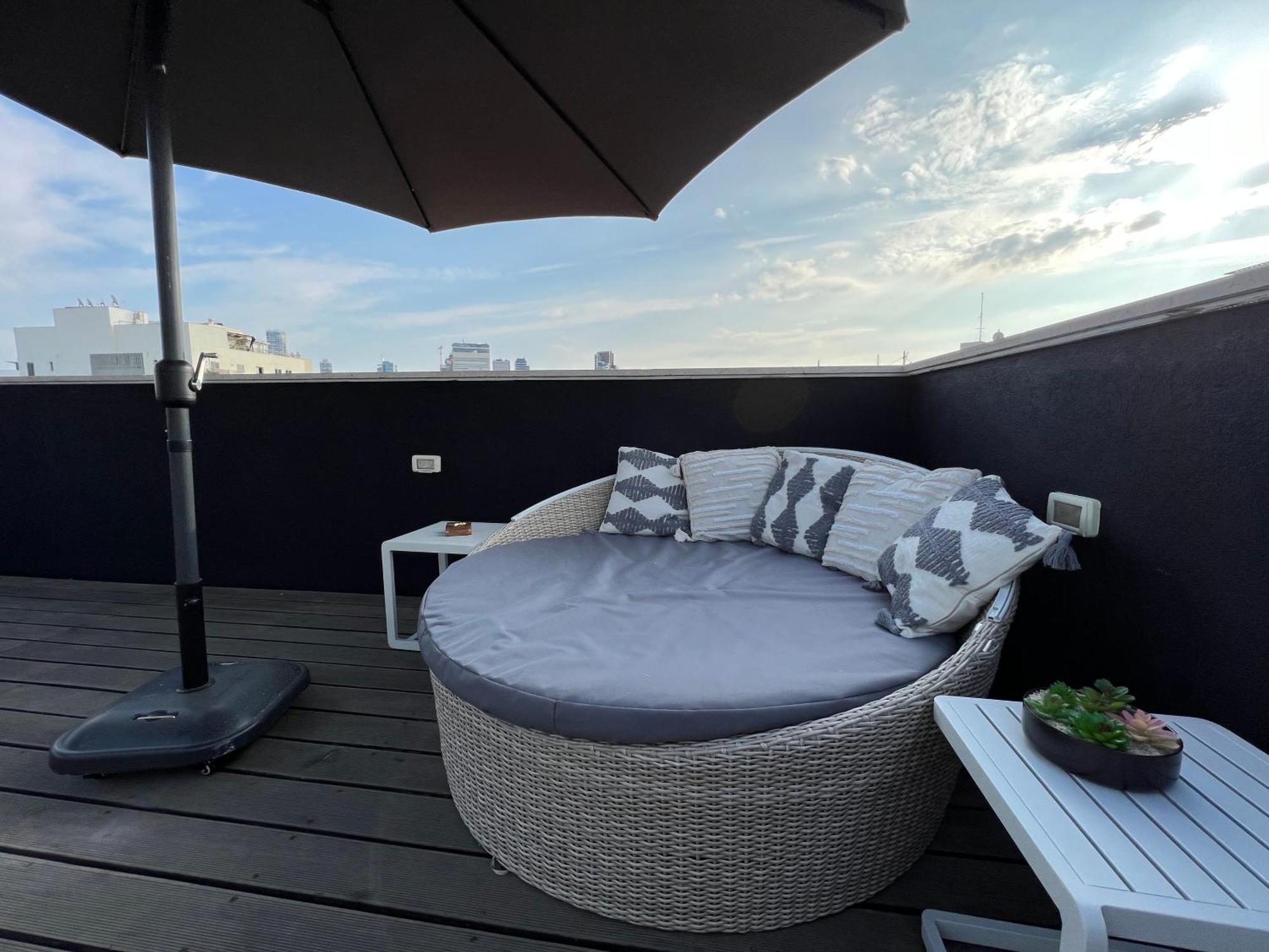 Beer Garden Hotel Tel Aviv Bagian luar foto
