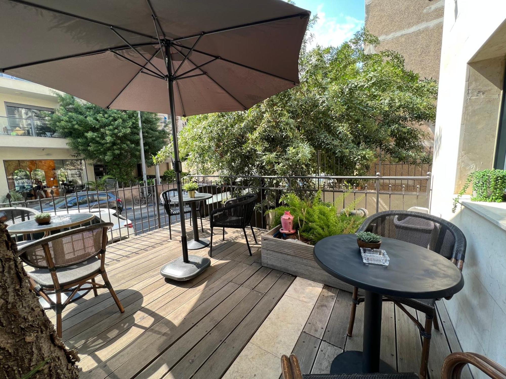Beer Garden Hotel Tel Aviv Bagian luar foto